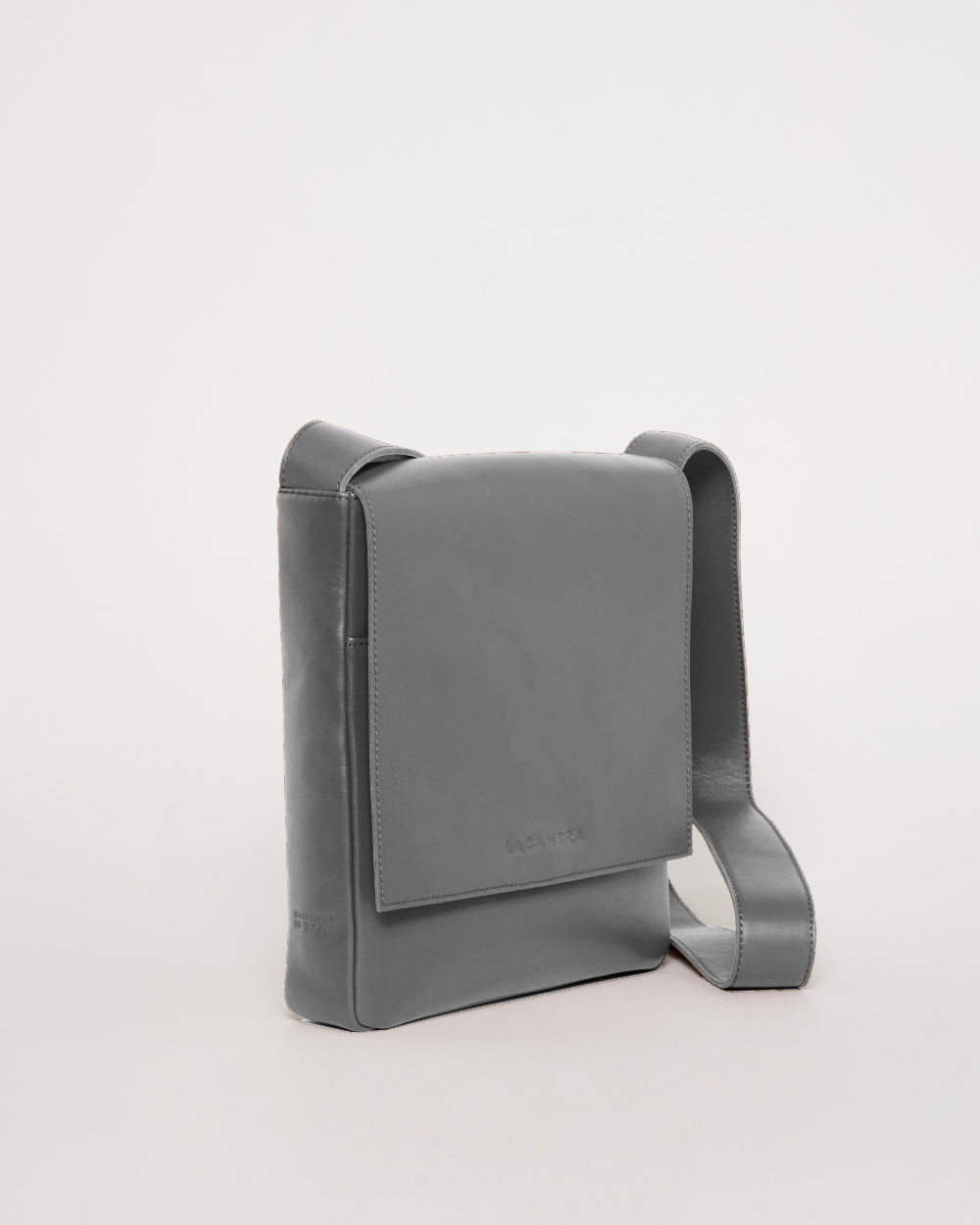 VERTICAL SATCHEL