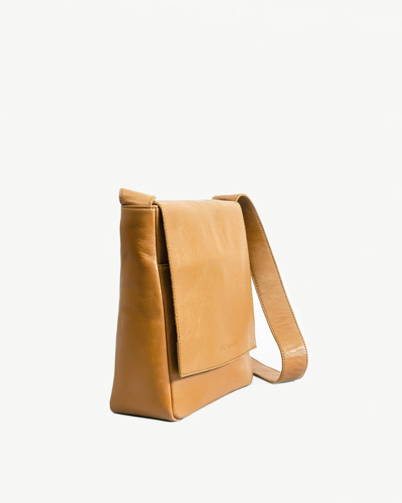 VERTICAL SATCHEL